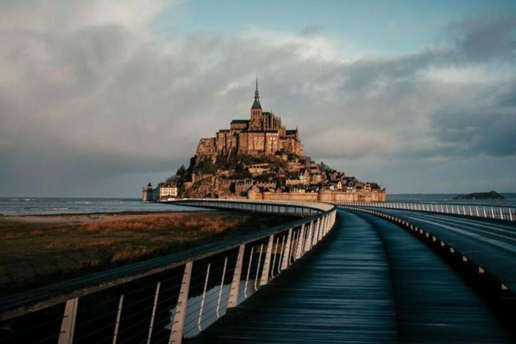 La Baie Du Mont Appartement De Vacances Proche Du Mont Saint Michel Roz-sur-Couesnon Eksteriør billede